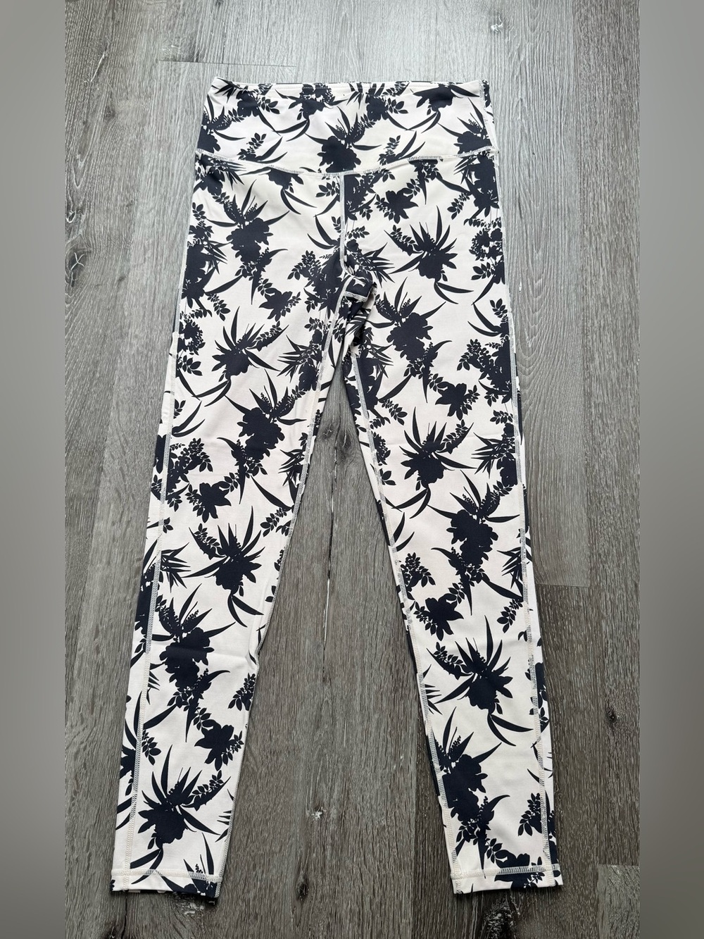 Mono B Black & White Floral High Rise Leggings Large